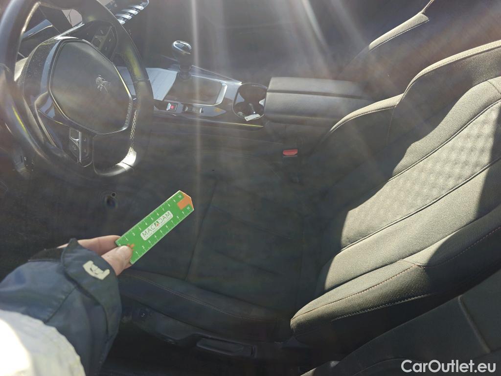  Peugeot  508 PEUGEOT  / 2018 / 5P / berlina con portón 5P Business Line BlueHDi 96kW S&S 6vel (AC) #24