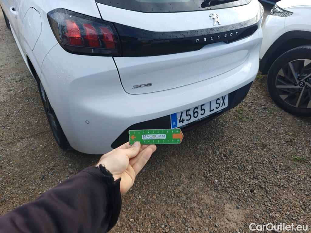  Peugeot  208 PEUGEOT  / 2019 / 5P / berlina con portón BlueHDi 73kW (100CV) Active Pack (AC) #24