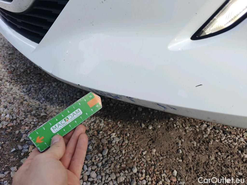  Peugeot  208 PEUGEOT  / 2019 / 5P / berlina con portón BlueHDi 73kW (100CV) Active #44