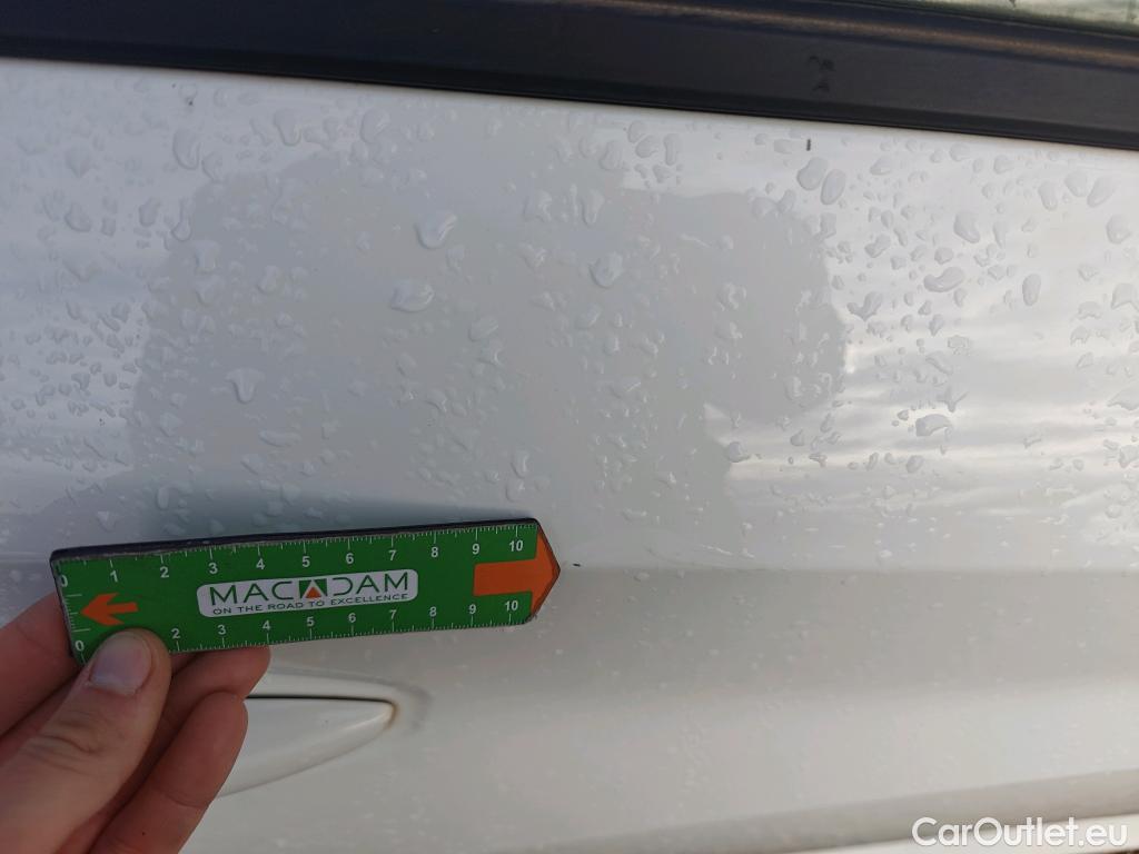  Peugeot  208 PEUGEOT  / 2019 / 5P / berlina con portón BlueHDi 73kW (100CV) Active Pack (AC) #70