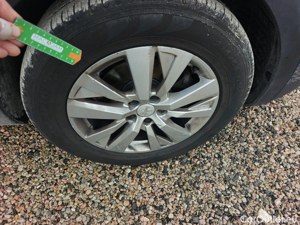  Peugeot  3008 PEUGEOT  / 2020 / 5P / todoterreno 1.5 BlueHDi 96kW Active Pack EAT8 #20