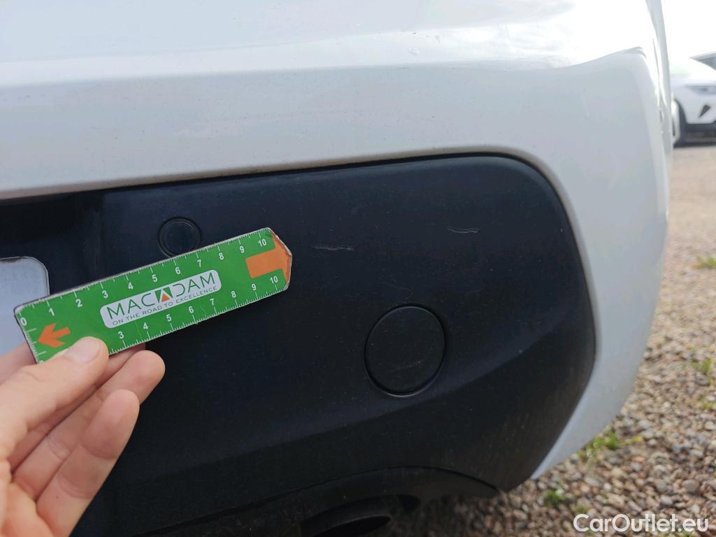  Peugeot  208 PEUGEOT  / 2019 / 5P / berlina con portón BlueHDi 73kW (100CV) Active Pack (AC) #43