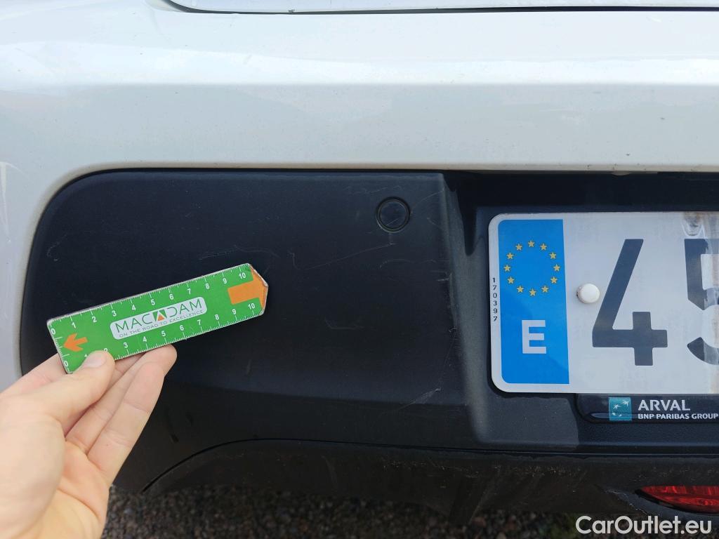  Peugeot  208 PEUGEOT  / 2019 / 5P / berlina con portón BlueHDi 73kW (100CV) Active Pack (AC) #42