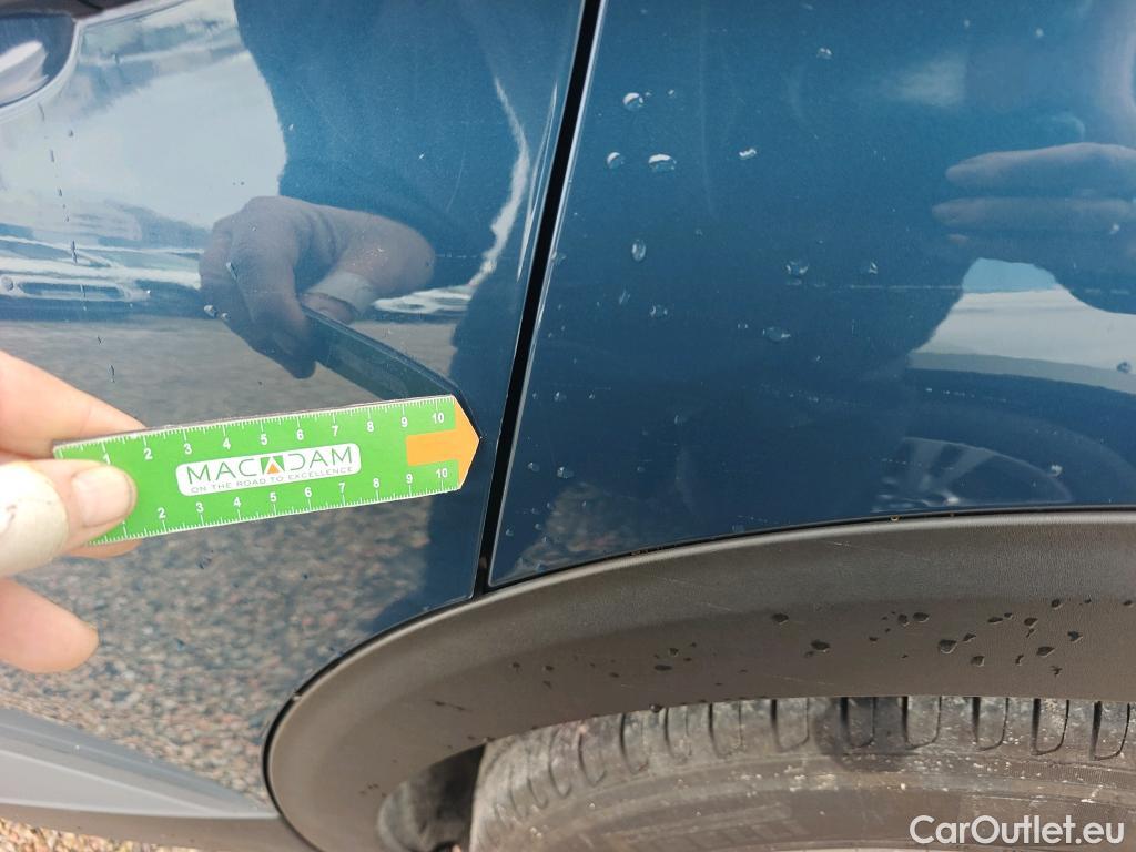  Peugeot  3008 PEUGEOT  / 2020 / 5P / todoterreno 1.5 BlueHDi 96kW Active Pack EAT8 #13