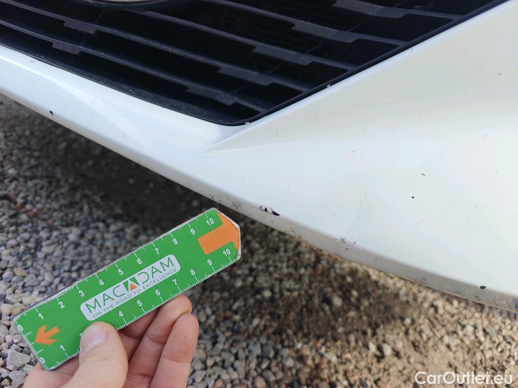  Peugeot  208 PEUGEOT  / 2019 / 5P / berlina con portón BlueHDi 73kW (100CV) Active #46