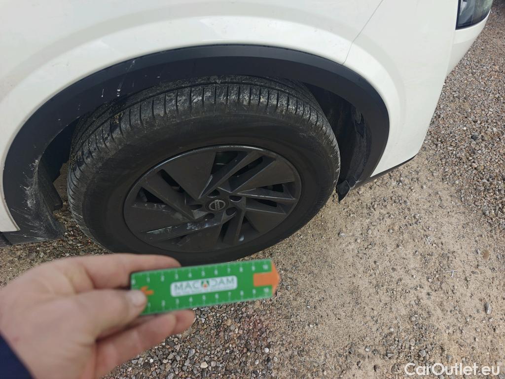  Nissan  Qashqai NISSAN  / 2021 / 5P / todoterreno DIG-T 103kW (140CV) mHEV 4x2 Acenta #3