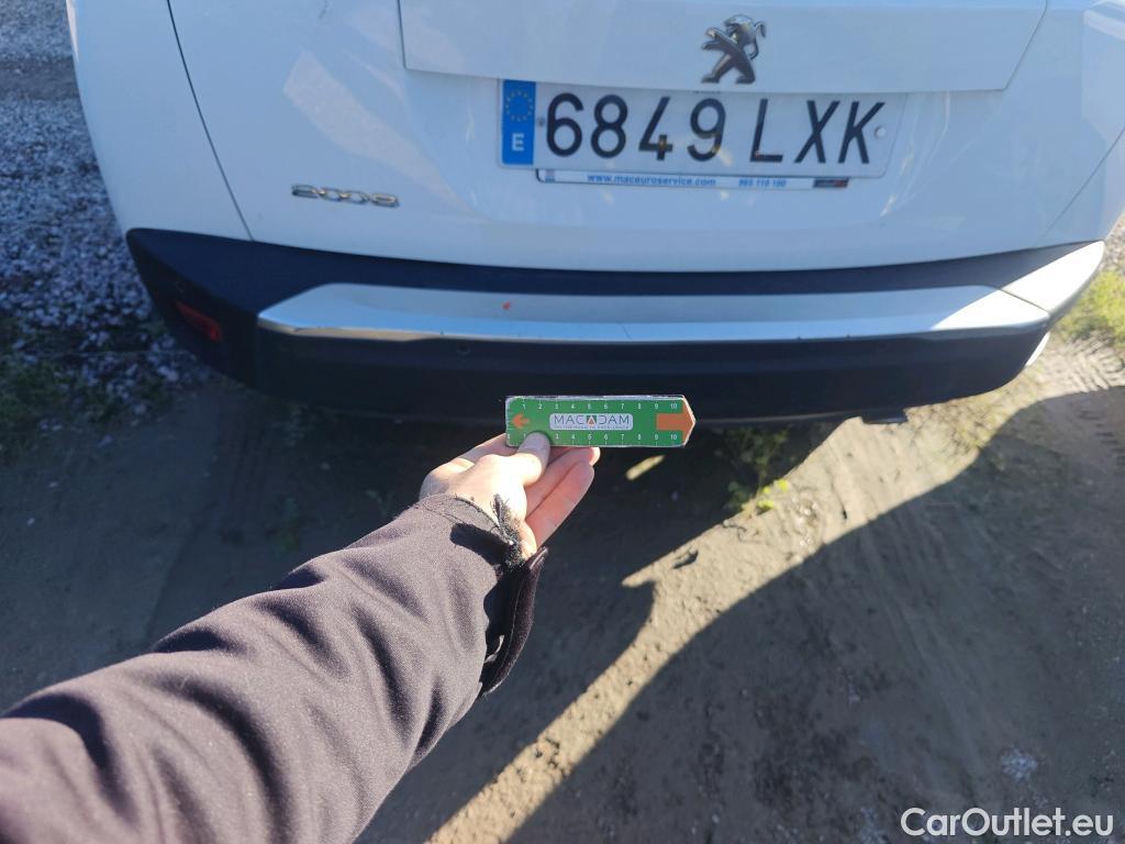  Peugeot  2008 PEUGEOT  / 2019 / 5P / todoterreno Allure BlueHDI 81kW (110CV) #22