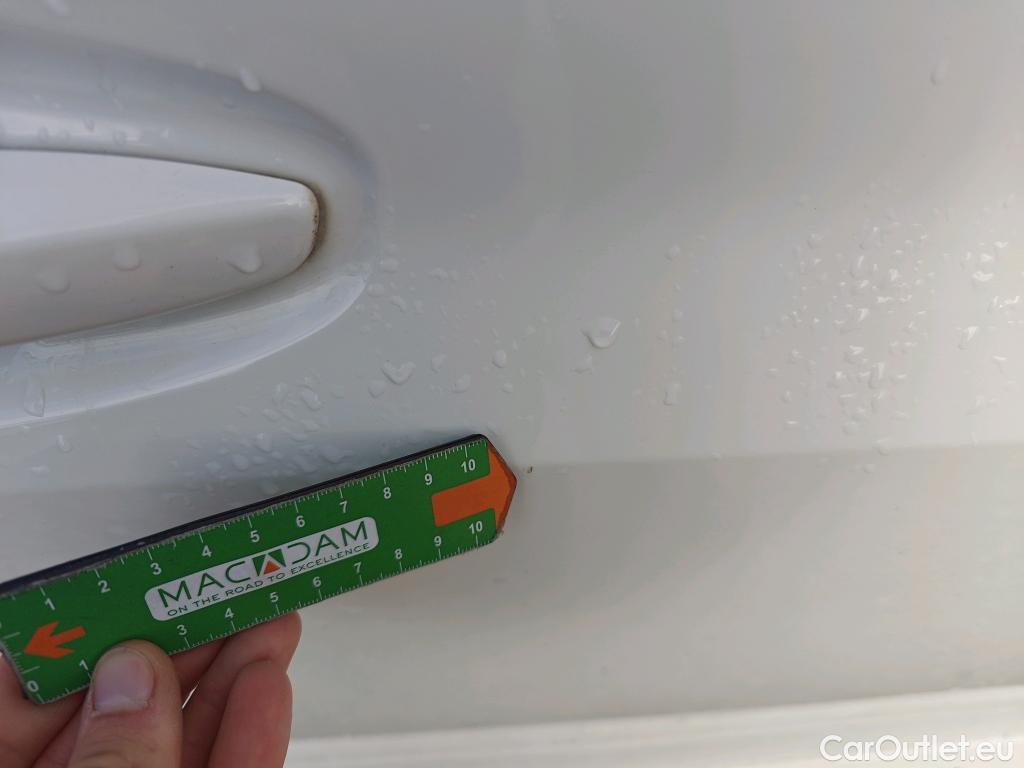  Peugeot  208 PEUGEOT  / 2019 / 5P / berlina con portón BlueHDi 73kW (100CV) Active Pack (AC) #55