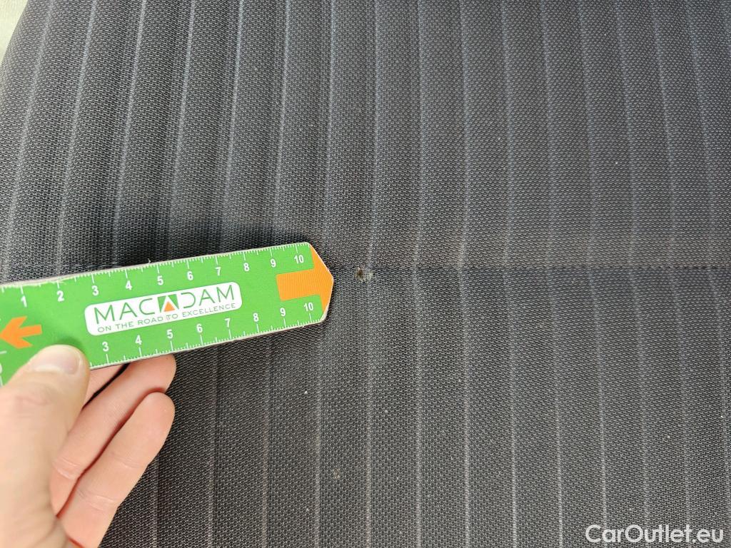  Peugeot  208 PEUGEOT  / 2019 / 5P / berlina con portón BlueHDi 73kW (100CV) Active #22