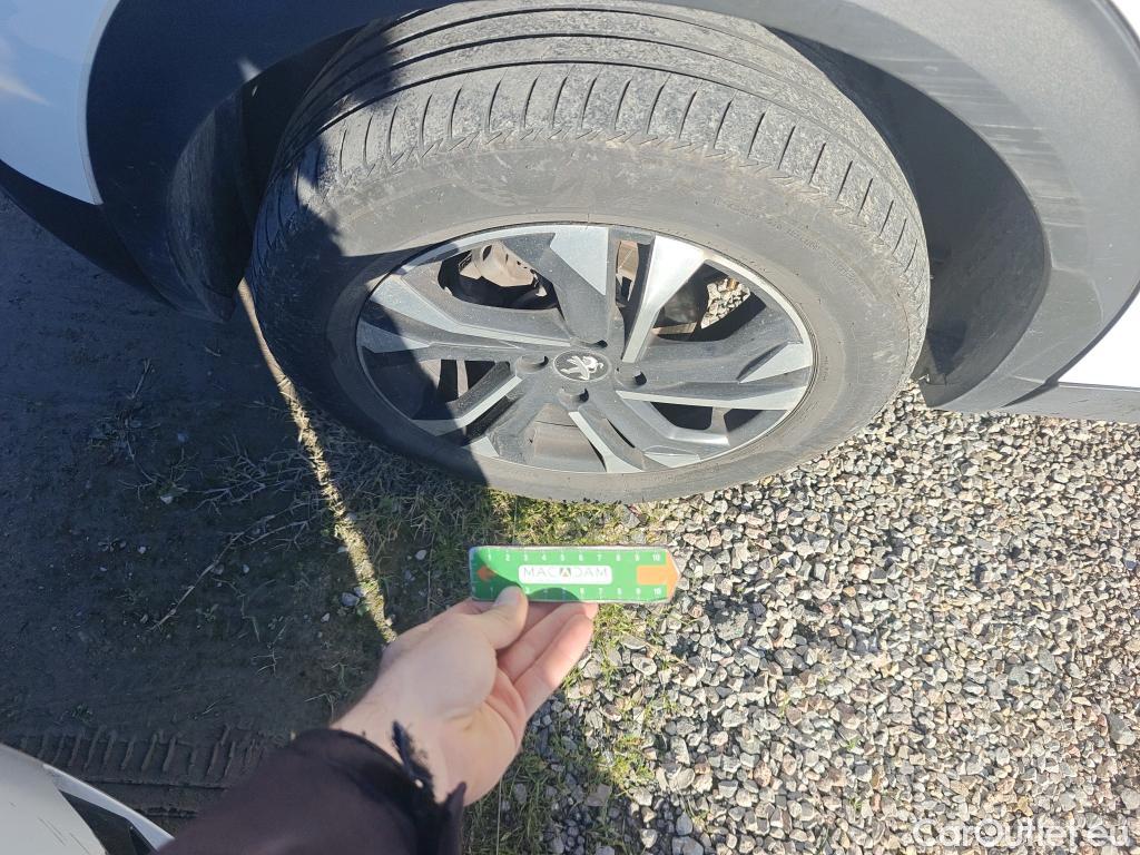  Peugeot  2008 PEUGEOT  / 2019 / 5P / todoterreno Allure BlueHDI 81kW (110CV) #1