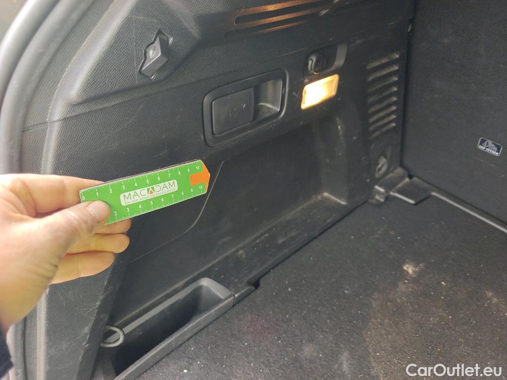  Peugeot  3008 PEUGEOT  / 2020 / 5P / todoterreno 1.5 BlueHDi 96kW S&S GT EAT8 #17