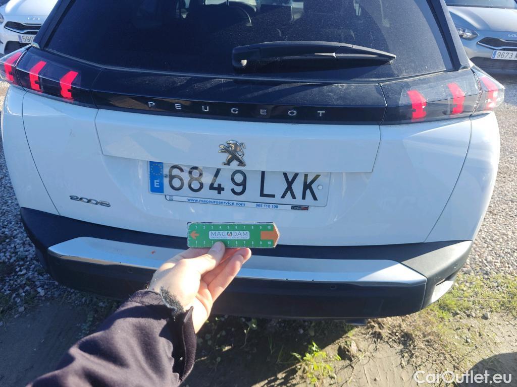  Peugeot  2008 PEUGEOT  / 2019 / 5P / todoterreno Allure BlueHDI 81kW (110CV) #53
