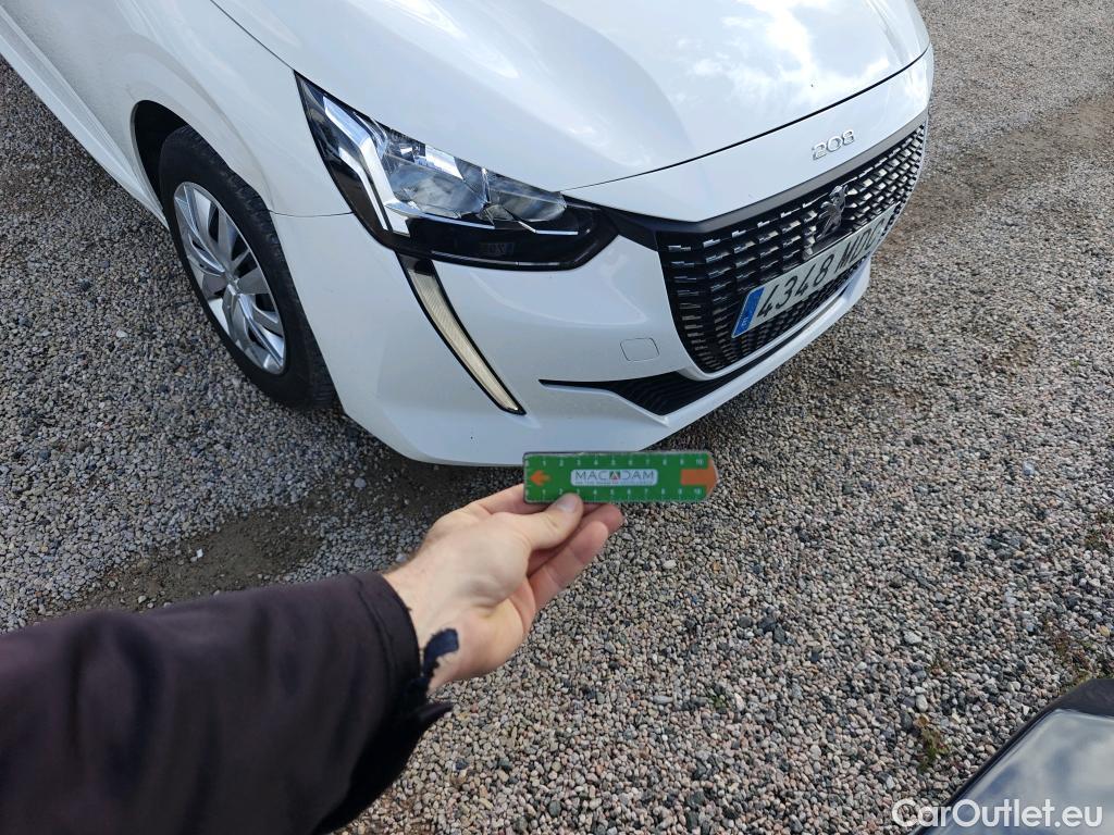  Peugeot  208 PEUGEOT  / 2019 / 5P / berlina con portón BlueHDi 73kW (100CV) Active #39