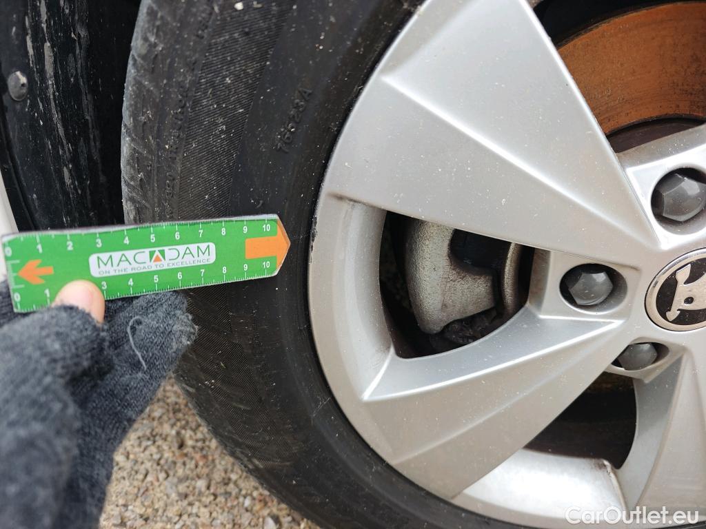  Skoda  Octavia SKODA  / 2020 / 5P / berlina con portón 2.0 TDI 110kW (150CV) Manual Ambition #27