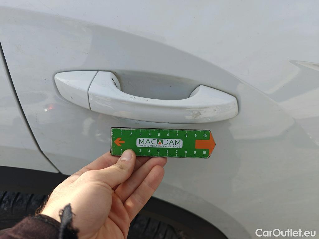  Volkswagen  T-ROC VOLKSWAGEN  / 2021 / 5P / todoterreno Life 2.0 TDI 85kW (115CV) (AC) #47