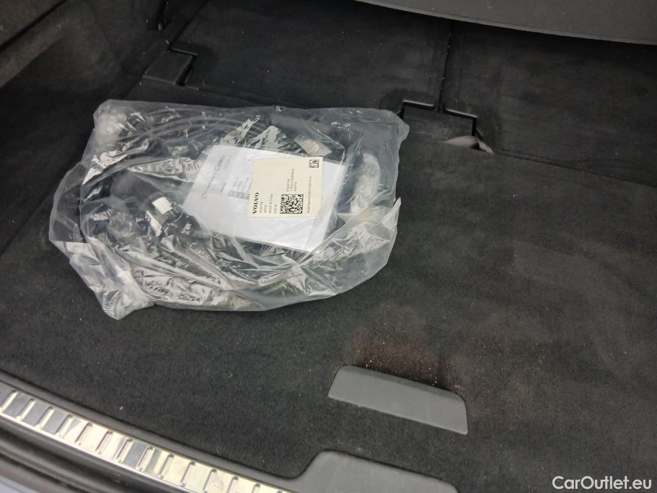  Volvo  XC90  Momentum Plug-In Hybrid AWD 2.0 T8 Twin Engine 390CV AT8 7 Plazas E6dT**27/10/2025 OMA- SE QUEDA EN EL TALLER PARA QUE LO REPAREN** #3