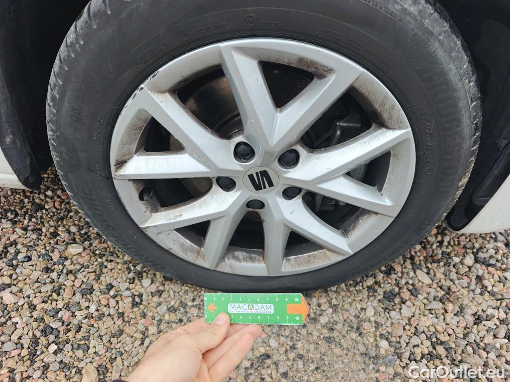  Seat  Leon  Sportstourer Style XL 2.0 TDI 115CV MT6 E6d #8