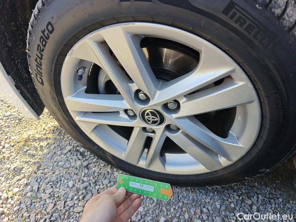  Toyota  Corolla TOYOTA  / 2019 / 5P / familiar 1.8 125H ACTIVE TECH E-CVT TOU SPORT #24