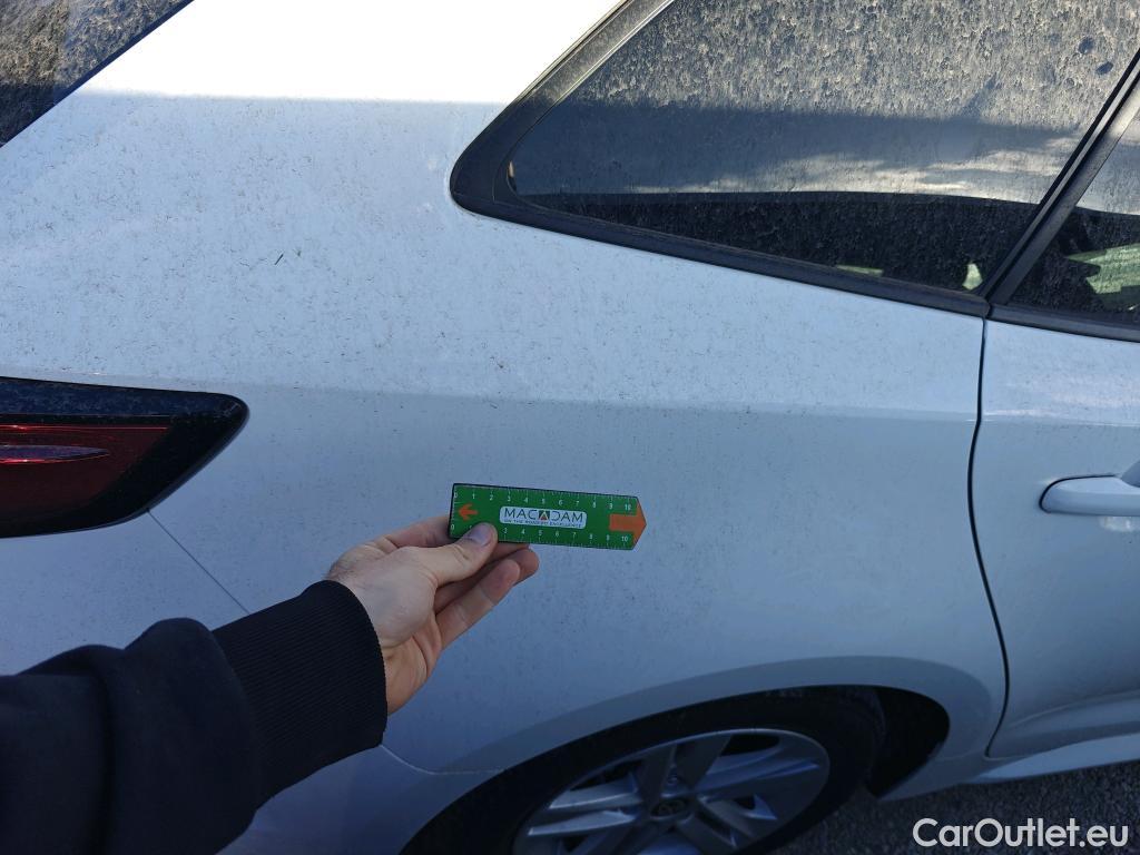  Toyota  Corolla TOYOTA  / 2019 / 5P / familiar 1.8 125H ACTIVE TECH E-CVT TOU SPORT #52