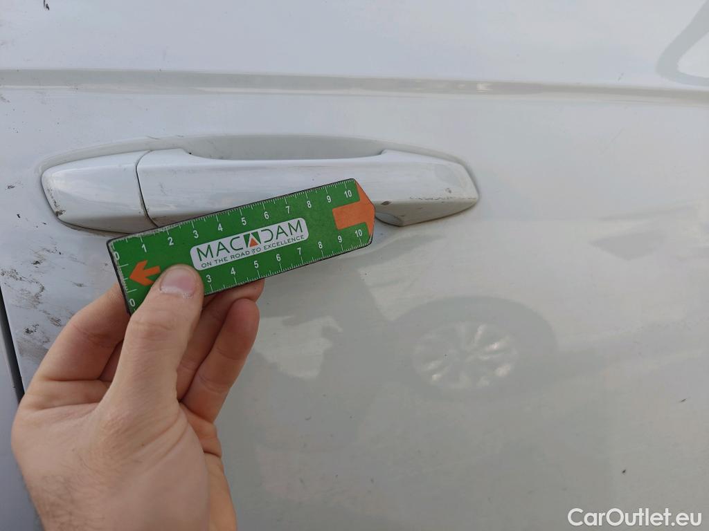  Volkswagen  T-ROC VOLKSWAGEN  / 2021 / 5P / todoterreno Life 2.0 TDI 85kW (115CV) (AC) #44