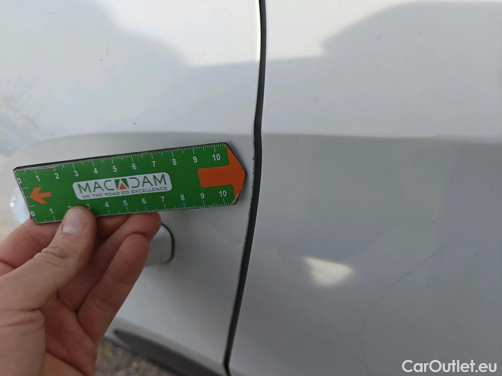  Volkswagen  T-ROC VOLKSWAGEN  / 2021 / 5P / todoterreno Life 2.0 TDI 85kW (115CV) (AC) #23