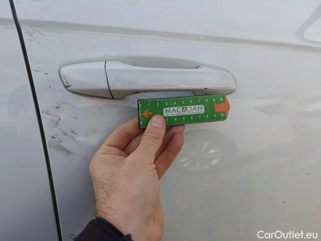  Volkswagen  T-ROC VOLKSWAGEN  / 2021 / 5P / todoterreno Life 2.0 TDI 85kW (115CV) (AC) #43