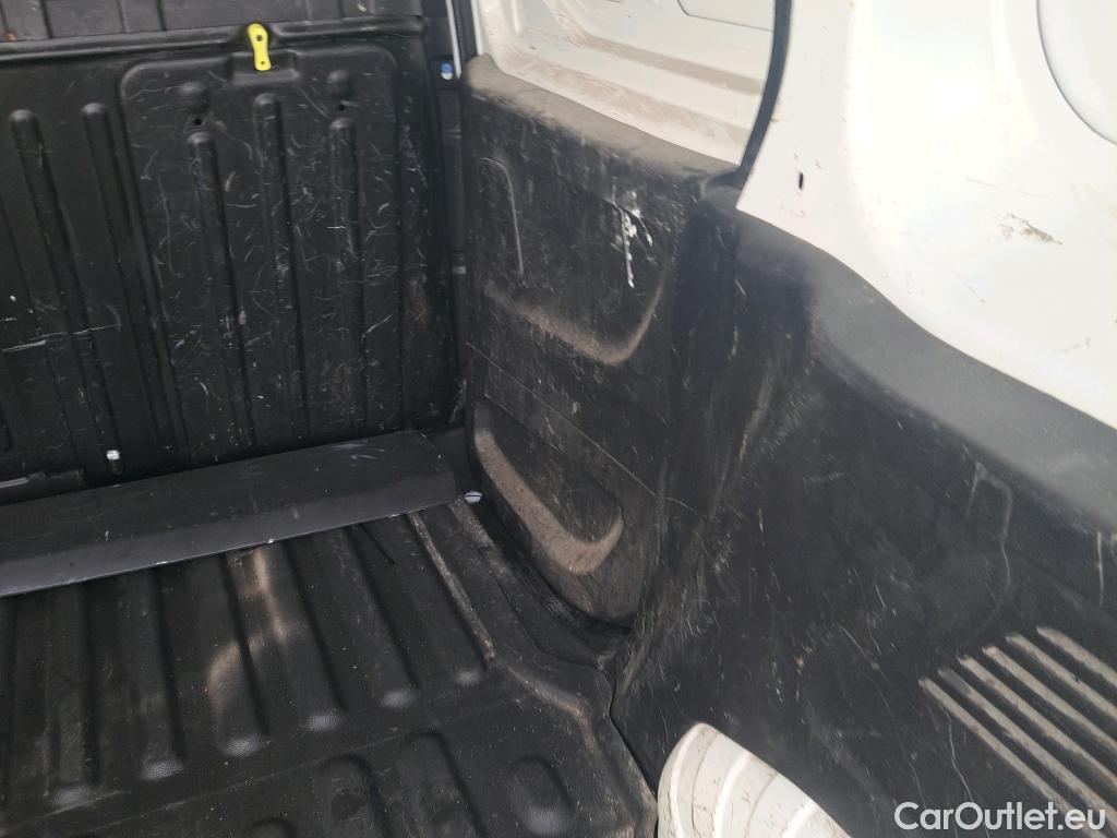  Citroen  Berlingo CITROEN  / 2018 / 4P / furgón derivado de turismo Talla M e- 50kWh CLUB #7