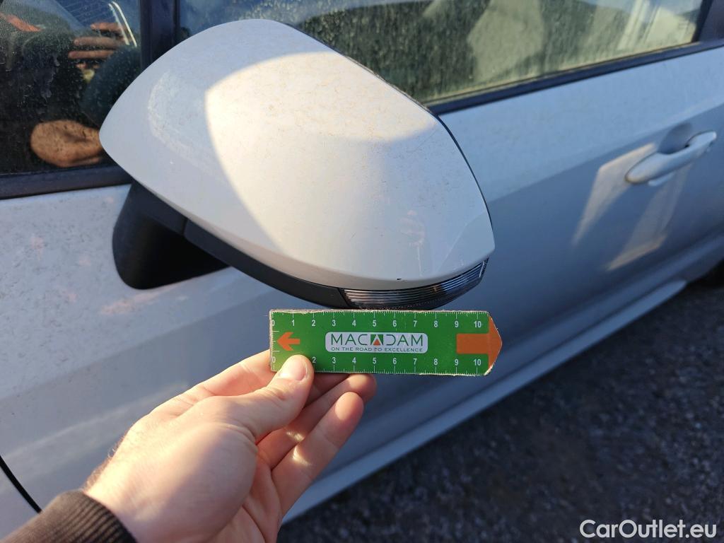  Toyota  Corolla TOYOTA  / 2019 / 5P / familiar 1.8 125H ACTIVE TECH E-CVT TOU SPORT #48