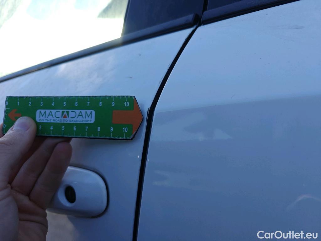  Toyota  Corolla TOYOTA  / 2019 / 5P / familiar 1.8 125H ACTIVE TECH E-CVT TOU SPORT #18