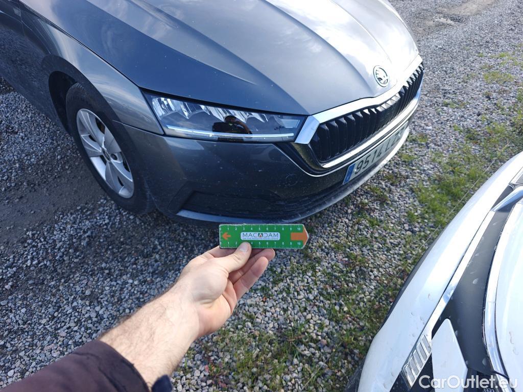  Skoda  Octavia SKODA  / 2020 / 5P / berlina con portón 2.0 TDI 85kW (115CV) DSG Ambition #49