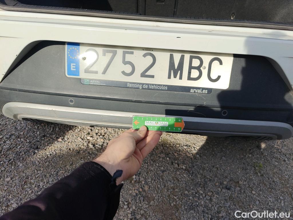  Volkswagen  T-ROC VOLKSWAGEN  / 2021 / 5P / todoterreno Life 2.0 TDI 85kW (115CV) (AC) #54