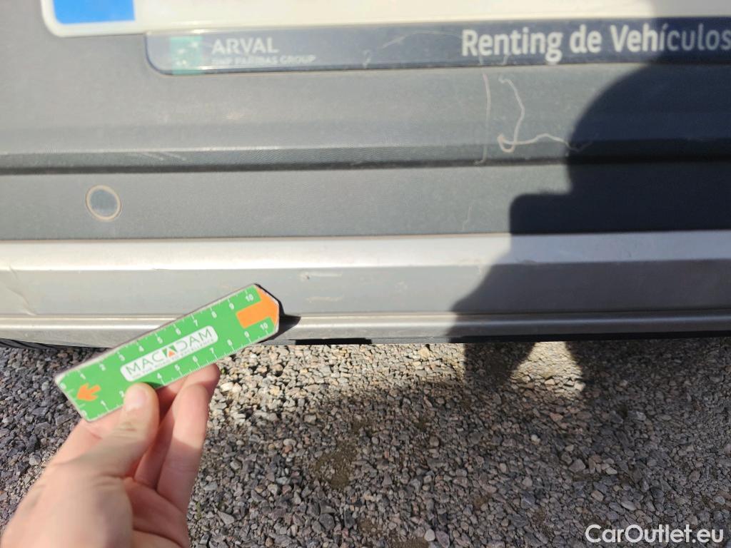  Volkswagen  T-ROC VOLKSWAGEN  / 2021 / 5P / todoterreno Life 2.0 TDI 85kW (115CV) (AC) #19