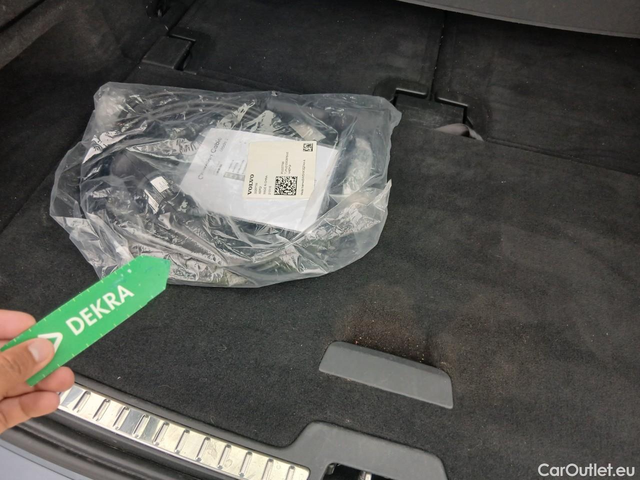  Volvo  XC90  Momentum Plug-In Hybrid AWD 2.0 T8 Twin Engine 390CV AT8 7 Plazas E6dT**27/10/2025 OMA- SE QUEDA EN EL TALLER PARA QUE LO REPAREN** #2