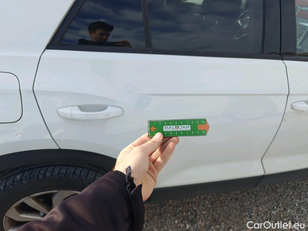  Volkswagen  T-ROC VOLKSWAGEN  / 2021 / 5P / todoterreno Life 2.0 TDI 85kW (115CV) (AC) #45