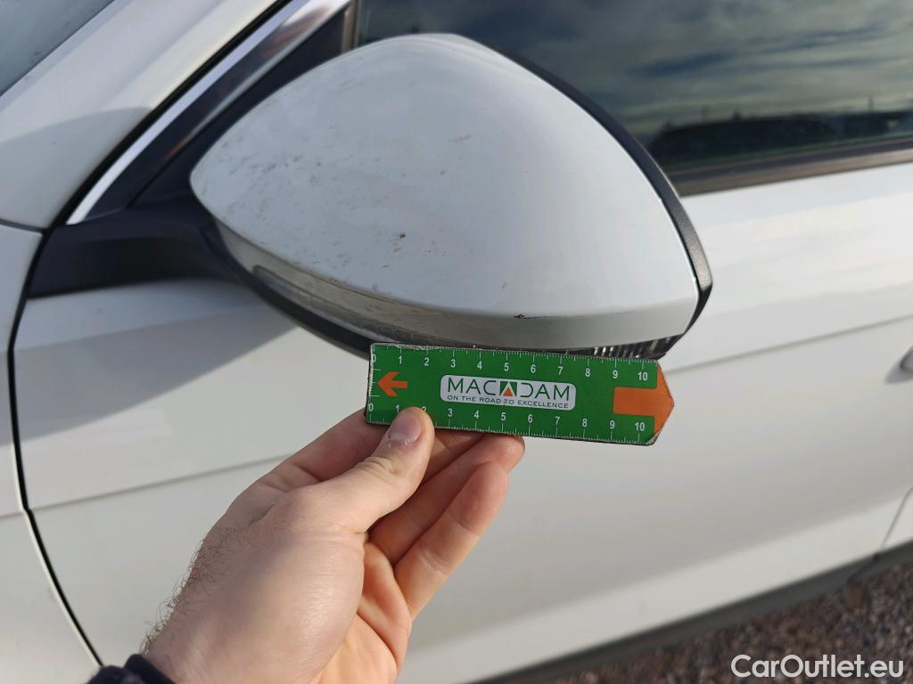  Volkswagen  T-ROC VOLKSWAGEN  / 2021 / 5P / todoterreno Life 2.0 TDI 85kW (115CV) (AC) #52