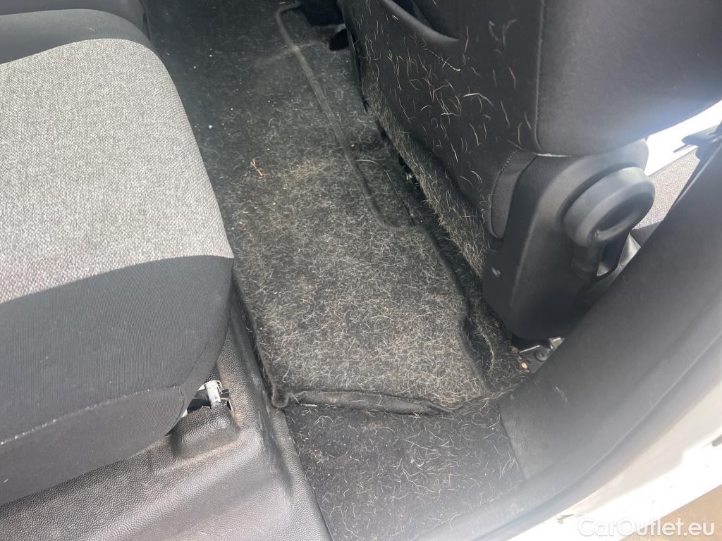  Citroen  Berlingo CITROEN  / 2015 / 4P / combi Multispace LIVE Edit.BlueHDi 55KW (75CV) #6