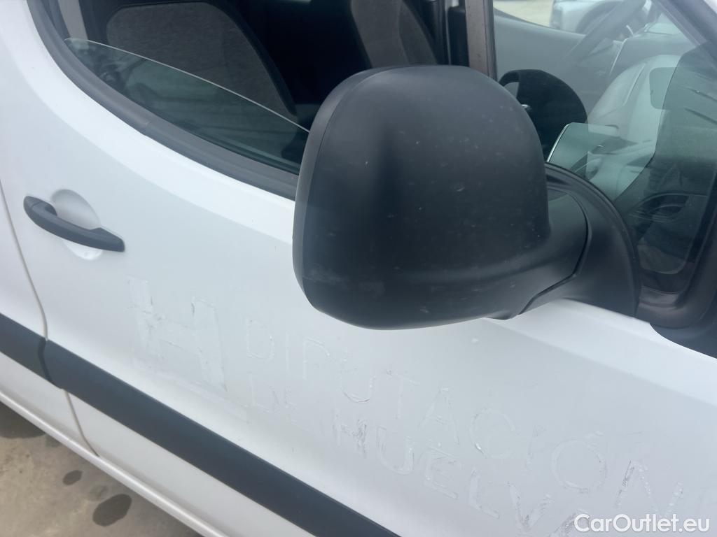  Citroen  Berlingo CITROEN  / 2015 / 4P / combi Multispace LIVE Edit.BlueHDi 55KW (75CV) #14