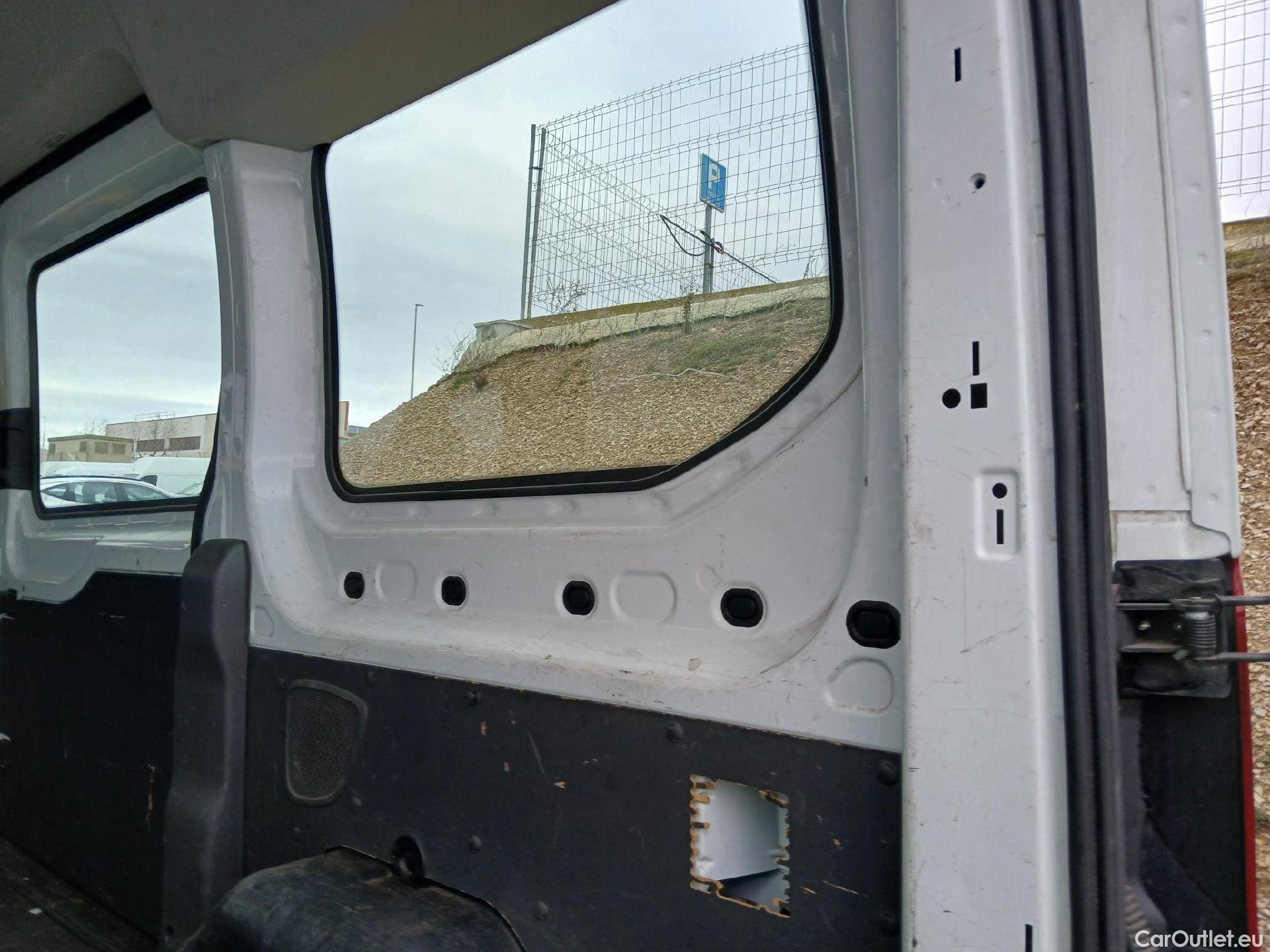  Ford  Transit FORD  / 2013 / 4P / combi 330 96kW L2H2 Kombi Trend MHEV #7