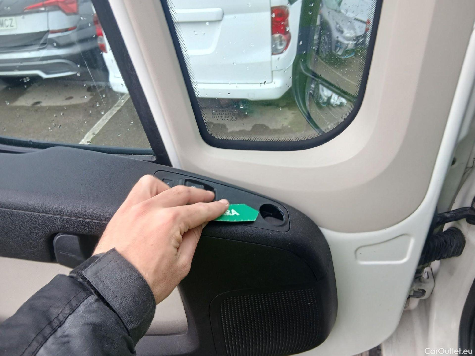  Citroen  Jumper CITROEN  / 2014 / 4P / furgón BlueHDi 81KW (110CV) Furgón 33L2H1 #49