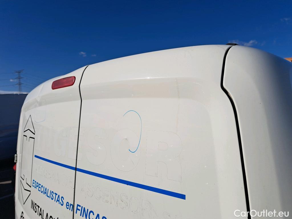  Fiat  Doblo FIAT Doblò Cargo/2015/4P/furgón derivado de turismo Cargo SX 1.6 Mjet 66kW (90CV) (AC) #19