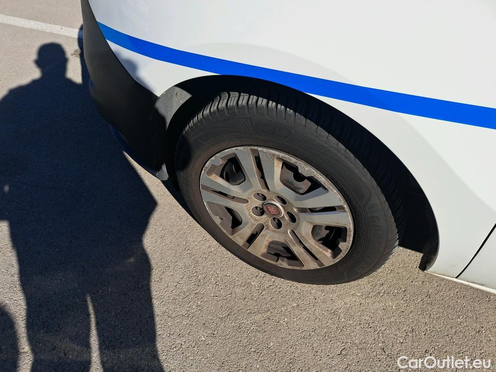  Fiat  Doblo FIAT Doblò Cargo/2015/4P/furgón derivado de turismo Cargo SX 1.6 Mjet 66kW (90CV) (AC) #48