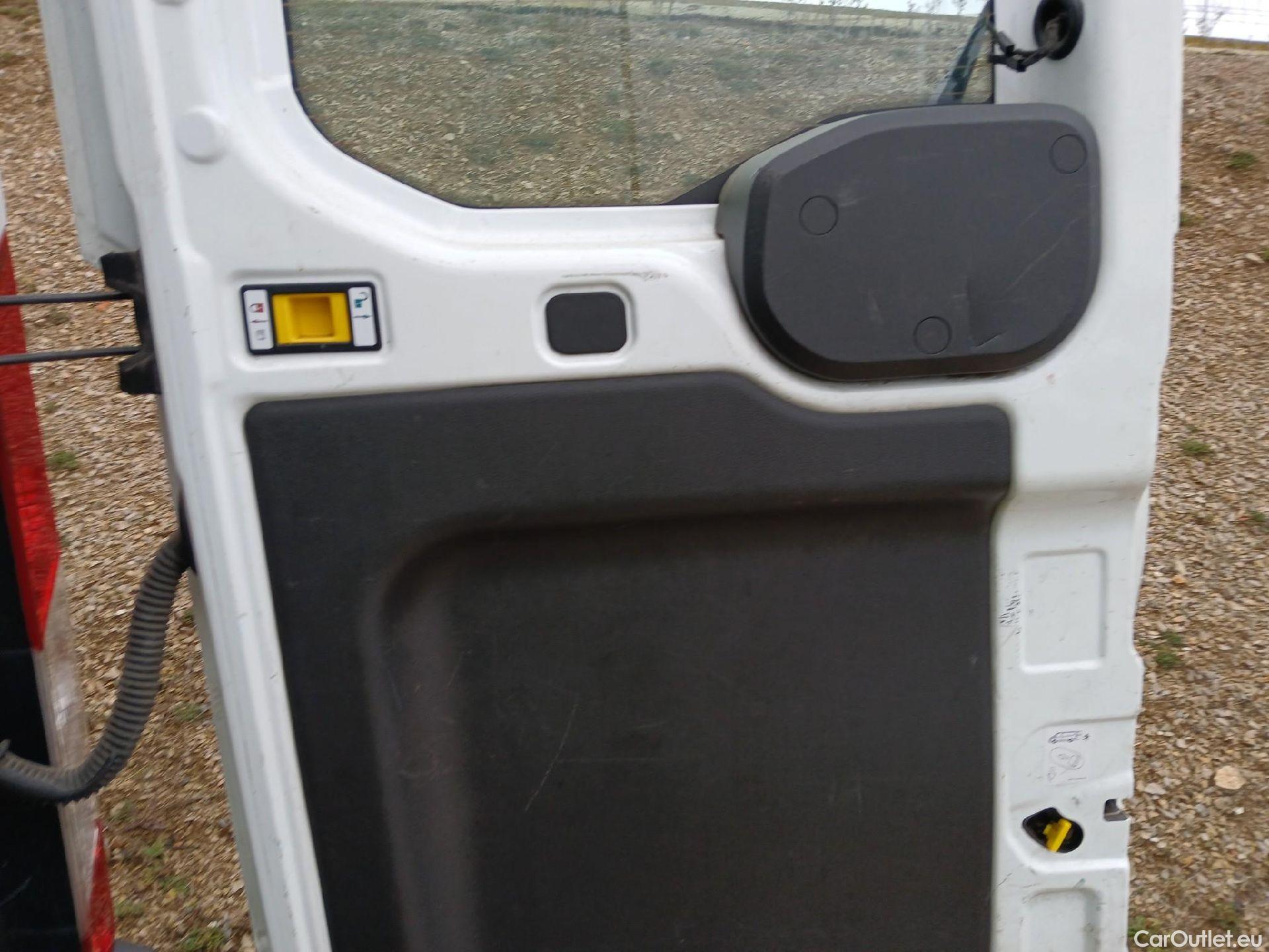  Ford  Transit FORD  / 2013 / 4P / combi 330 96kW L2H2 Kombi Trend MHEV #5