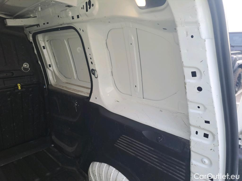  Citroen  Berlingo CITROEN  / 2018 / 4P / furgón derivado de turismo Talla M e- 50kWh CLUB #22