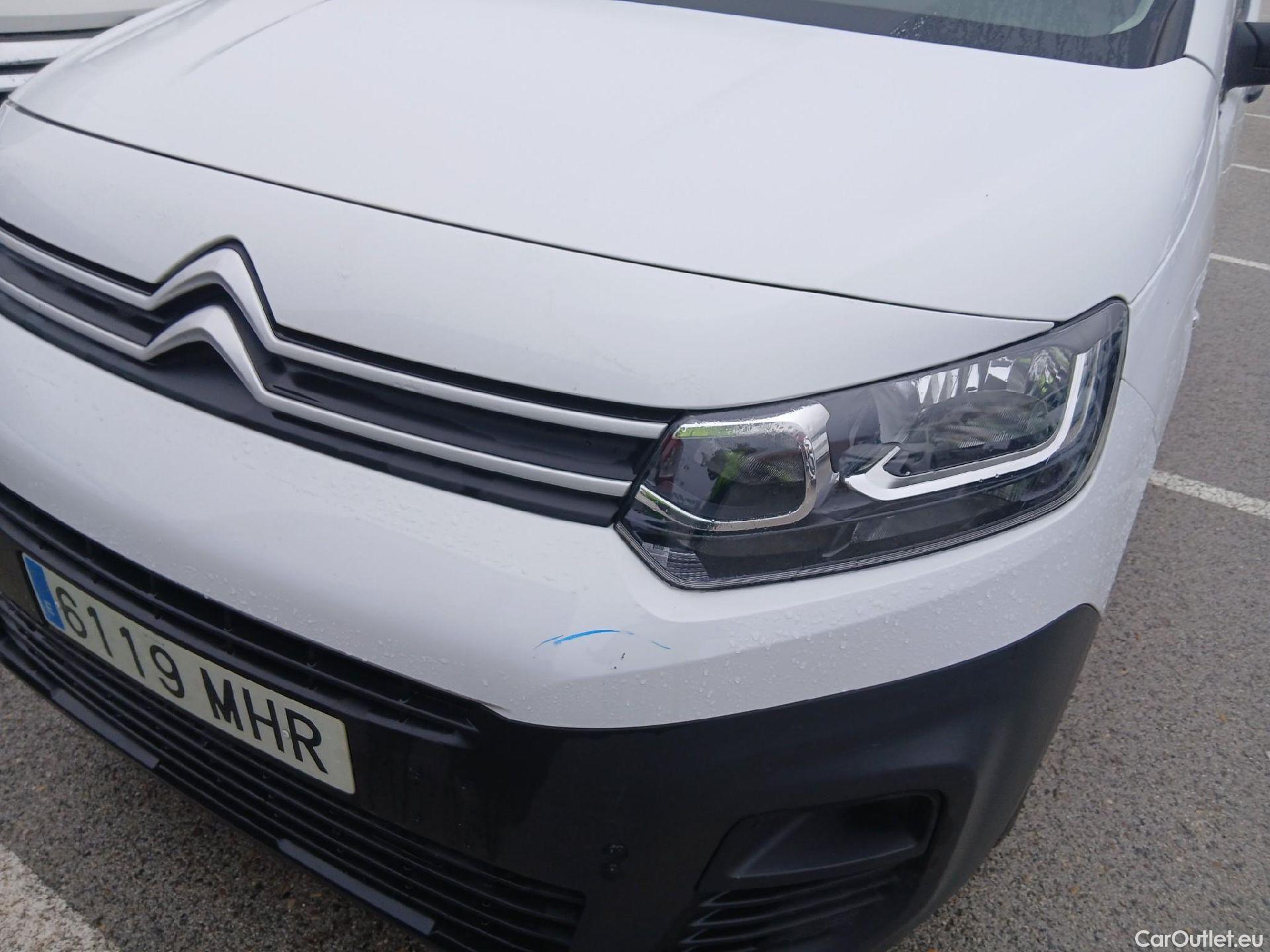  Citroen  Berlingo CITROEN  / 2018 / 4P / furgón derivado de turismo Talla M BlueHDi 100 #9