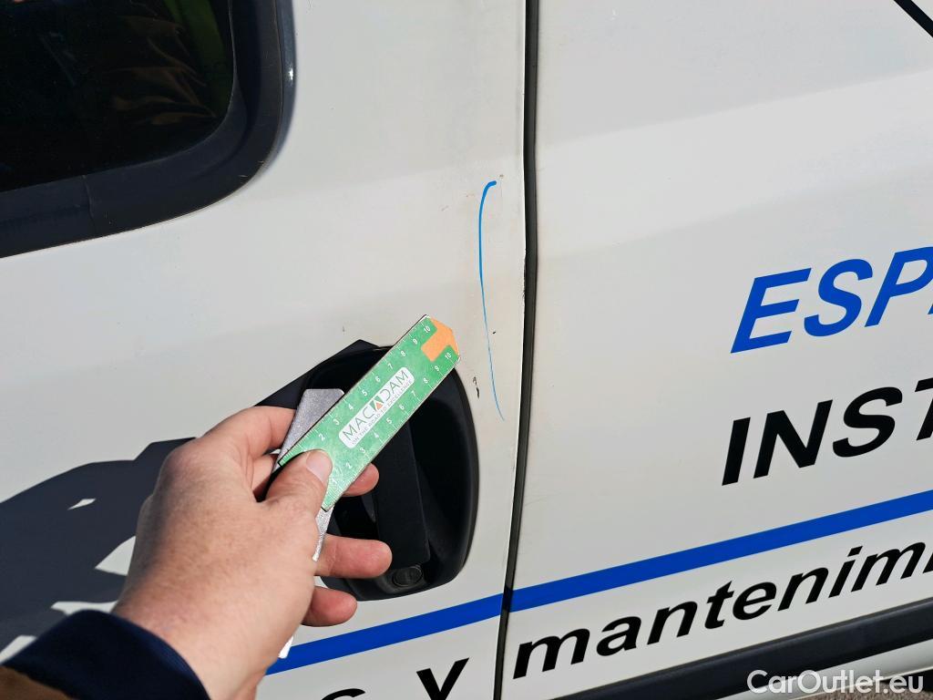  Fiat  Doblo FIAT Doblò Cargo/2015/4P/furgón derivado de turismo Cargo SX 1.6 Mjet 66kW (90CV) (AC) #31