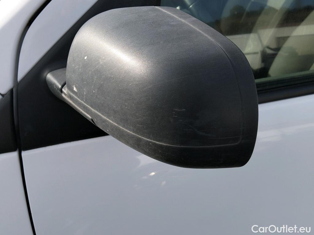  Dacia  Dokker DACIA  / 2013 / 4P / furgón derivado de turismo Van Essential Blue dCi 70kW (95CV) #43