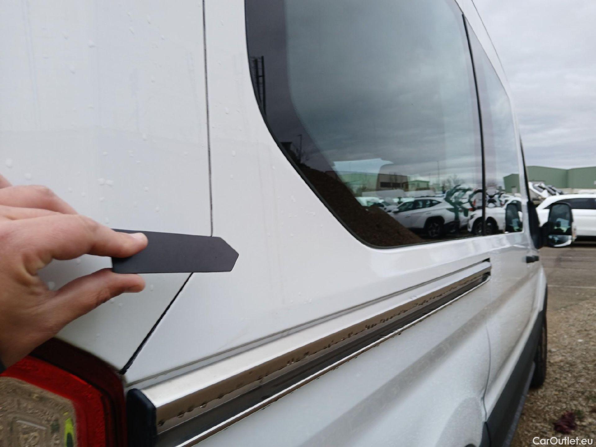  Ford  Transit FORD  / 2013 / 4P / combi 330 96kW L2H2 Kombi Trend MHEV #44