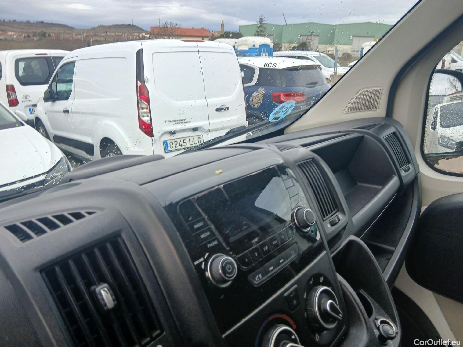  Citroen  Jumper CITROEN  / 2014 / 4P / furgón BlueHDi 81KW (110CV) Furgón 33L2H1 #51