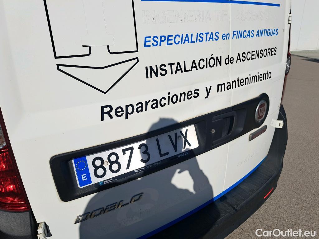  Fiat  Doblo FIAT Doblò Cargo/2015/4P/furgón derivado de turismo Cargo SX 1.6 Mjet 66kW (90CV) (AC) #26