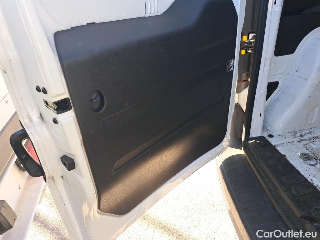  Fiat  Doblo FIAT Doblò Cargo/2015/4P/furgón derivado de turismo Cargo SX 1.6 Mjet 66kW (90CV) (AC) #58